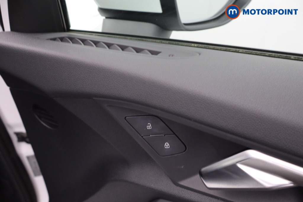 Audi A3 Technik Automatic Petrol Hatchback - Stock Number (1646067) - 11th supplementary image