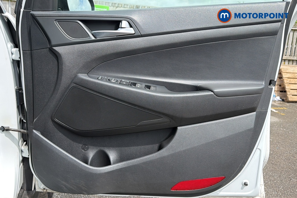 Hyundai Tucson Se Nav Manual Petrol SUV - Stock Number (1646379) - 18th supplementary image