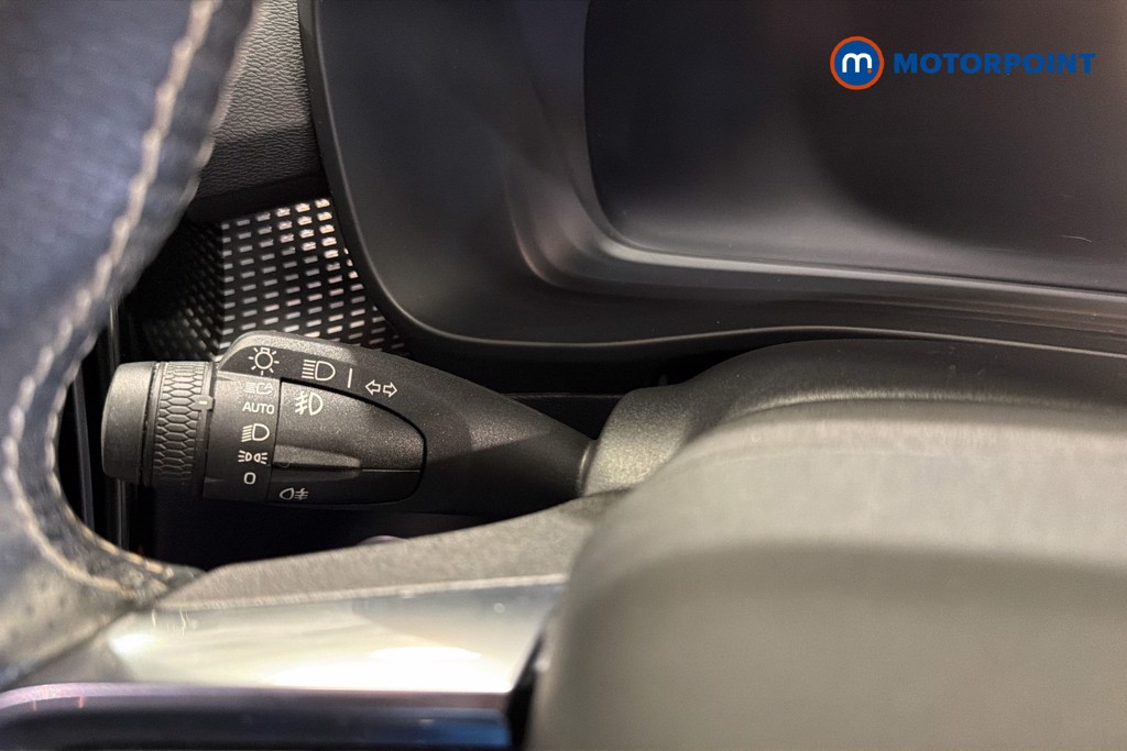 Volvo Xc40 R Design Pro Automatic Petrol SUV - Stock Number (1646791) - 6th supplementary image