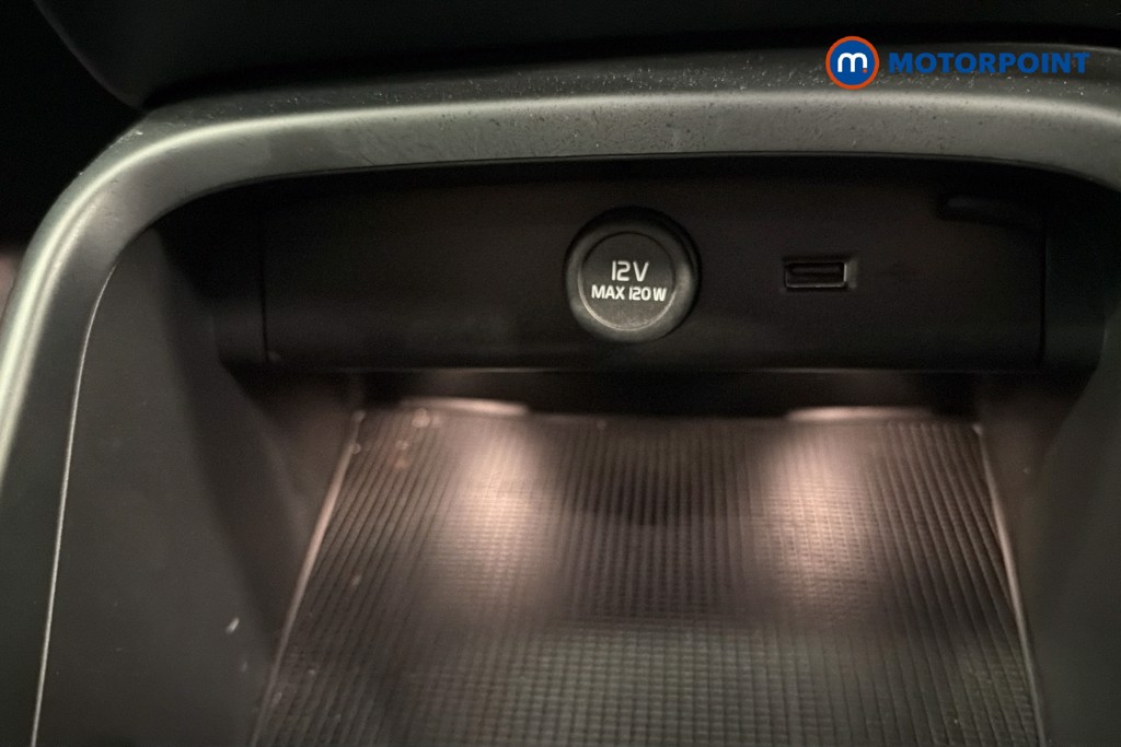 Volvo Xc40 R Design Pro Automatic Petrol SUV - Stock Number (1646791) - 17th supplementary image