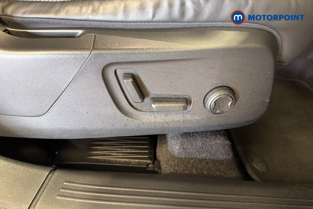 Volvo Xc40 R Design Pro Automatic Petrol SUV - Stock Number (1646791) - 25th supplementary image