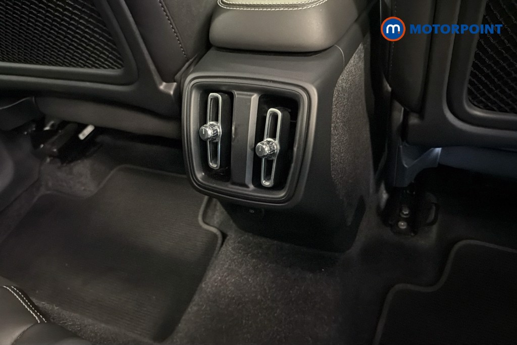 Volvo Xc40 R Design Pro Automatic Petrol SUV - Stock Number (1646791) - 30th supplementary image