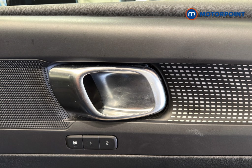 Volvo Xc40 R Design Pro Automatic Petrol SUV - Stock Number (1646791) - 42nd supplementary image