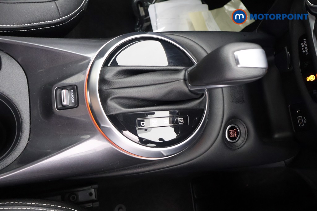Nissan Juke Tekna Automatic Petrol SUV - Stock Number (1647558) - 8th supplementary image