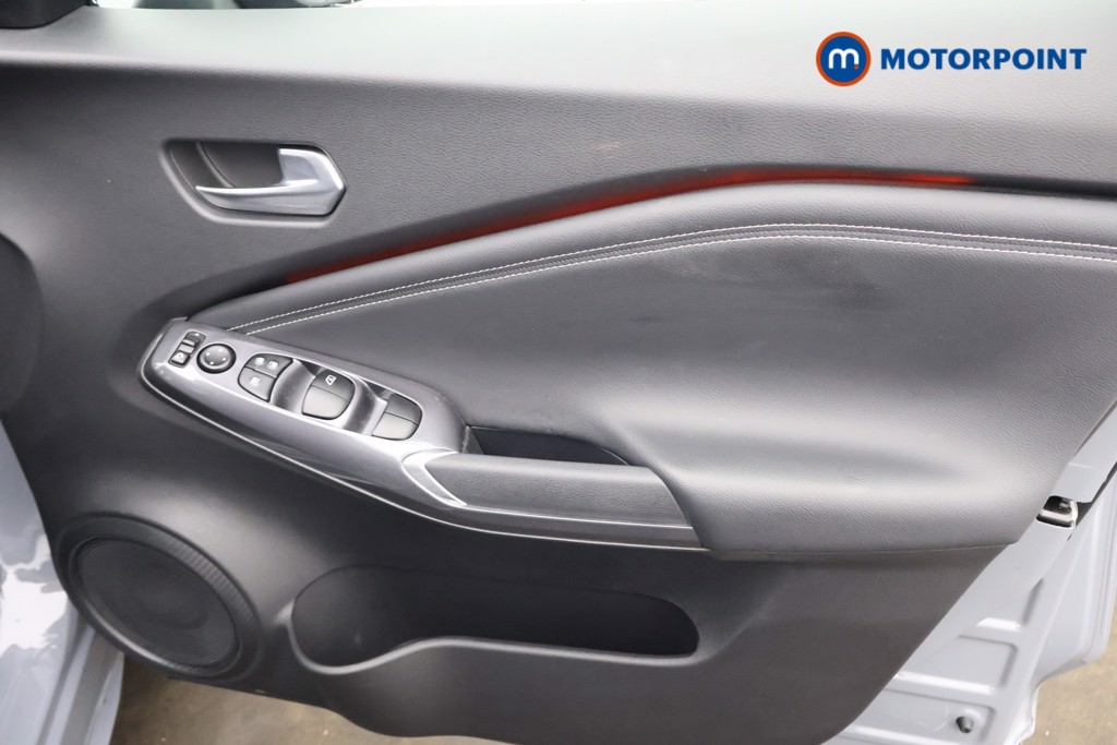 Nissan Juke Tekna Automatic Petrol SUV - Stock Number (1647558) - 11th supplementary image