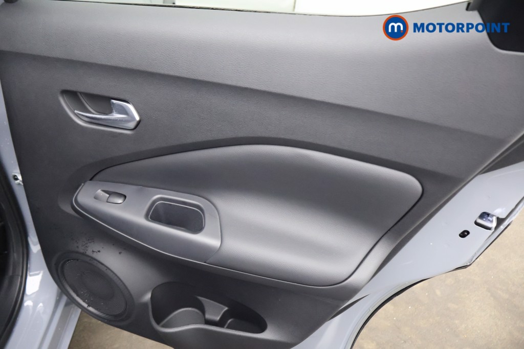 Nissan Juke Tekna Automatic Petrol SUV - Stock Number (1647558) - 16th supplementary image