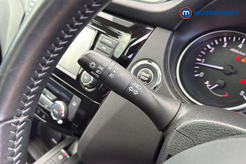 Nissan Qashqai N-Connecta Manual Petrol SUV - Stock Number (1647688) - 5th supplementary image