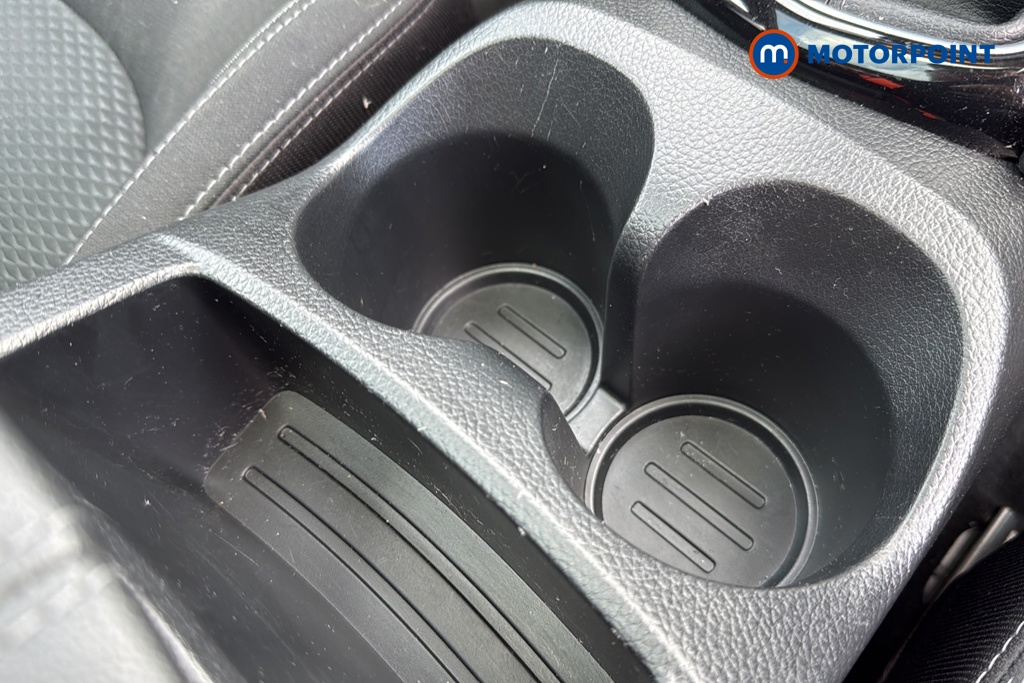 Nissan Qashqai N-Connecta Manual Petrol SUV - Stock Number (1647688) - 16th supplementary image