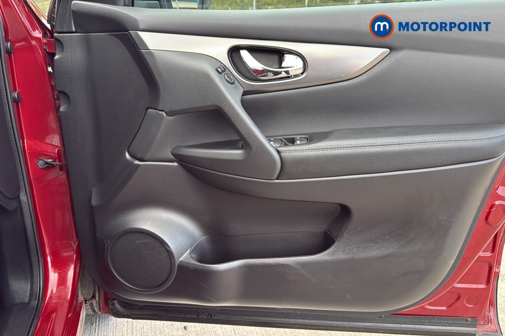 Nissan Qashqai N-Connecta Manual Petrol SUV - Stock Number (1647688) - 18th supplementary image