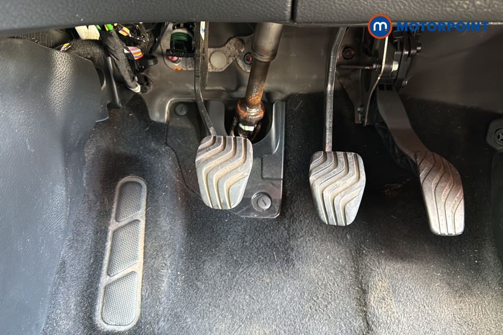 Nissan Qashqai N-Connecta Manual Petrol SUV - Stock Number (1647688) - 24th supplementary image