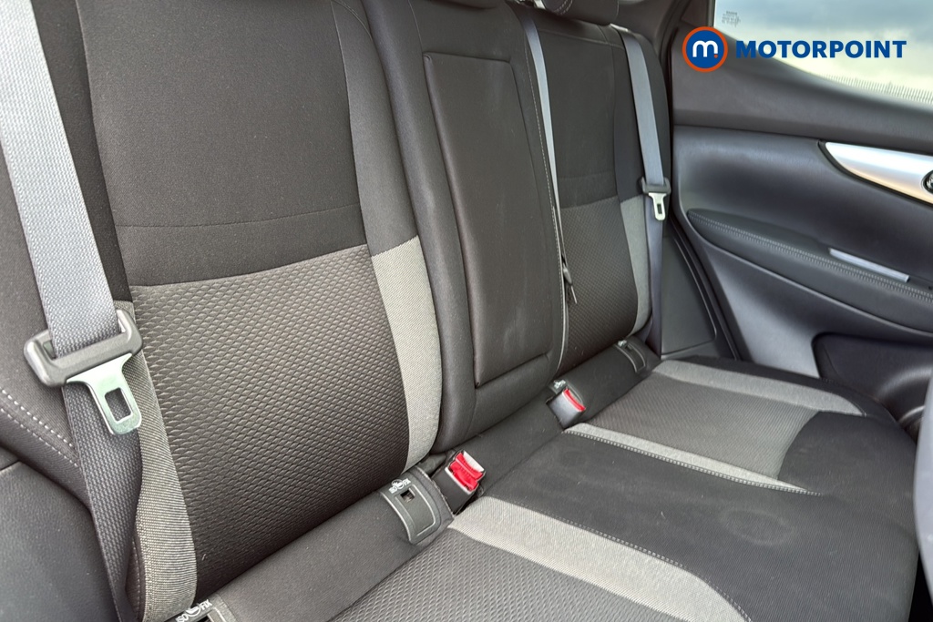 Nissan Qashqai N-Connecta Manual Petrol SUV - Stock Number (1647688) - 25th supplementary image