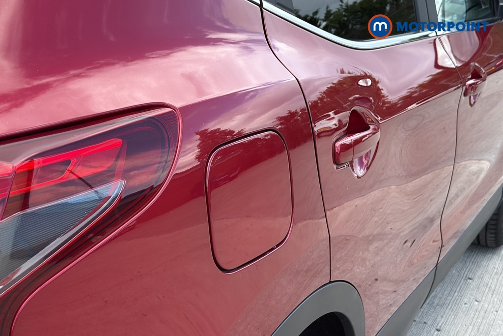 Nissan Qashqai N-Connecta Manual Petrol SUV - Stock Number (1647688) - 41st supplementary image
