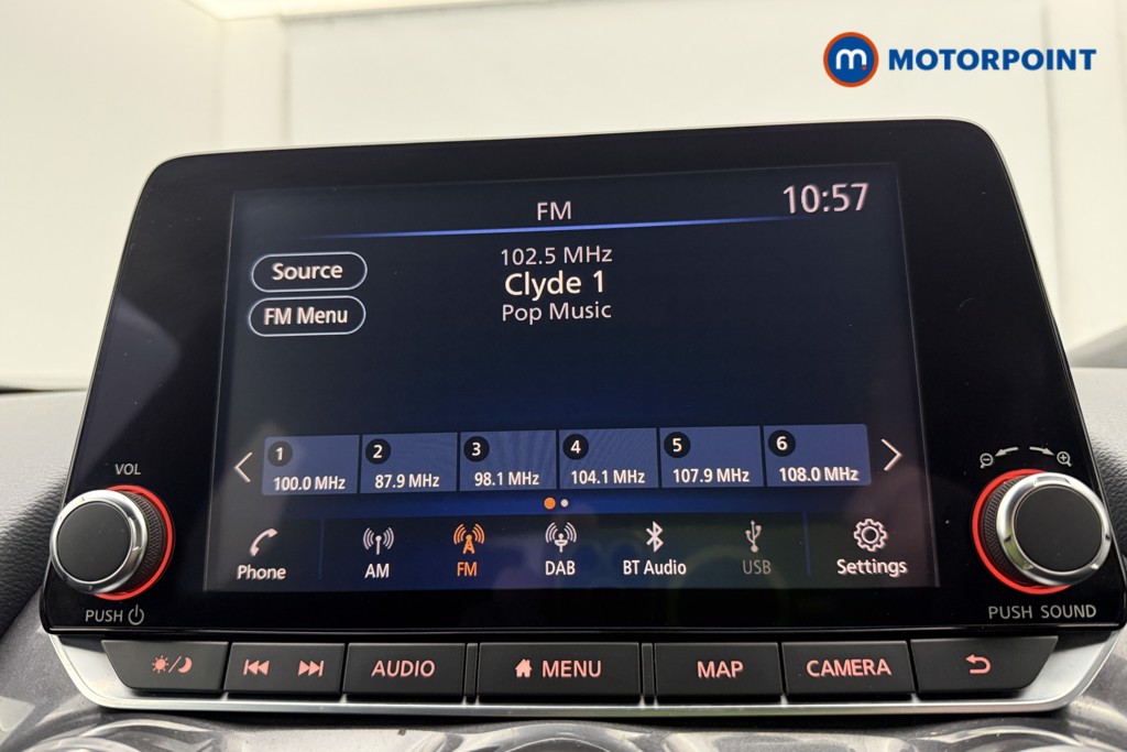 Nissan Juke N-Connecta Manual Petrol SUV - Stock Number (1647767) - 4th supplementary image