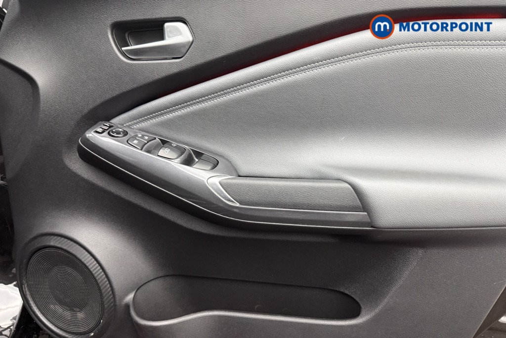 Nissan Juke N-Connecta Manual Petrol SUV - Stock Number (1647767) - 18th supplementary image