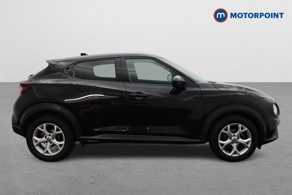 Nissan Juke N-Connecta Manual Petrol SUV - Stock Number (1647767) - Drivers side