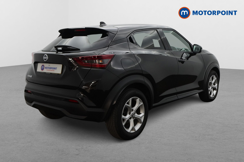 Nissan Juke N-Connecta Manual Petrol SUV - Stock Number (1647767) - Drivers side rear corner