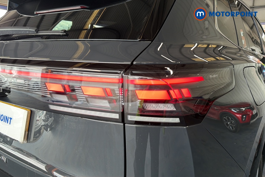 Volkswagen Tiguan R-Line Automatic Petrol SUV - Stock Number (1647795) - 36th supplementary image