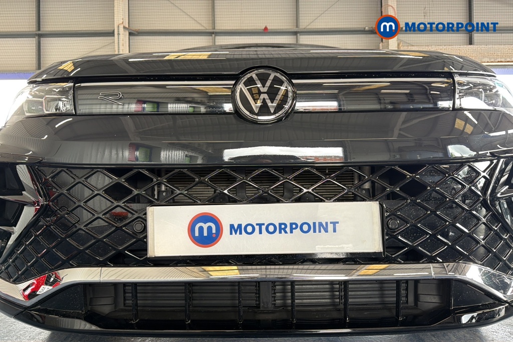 Volkswagen Tiguan R-Line Automatic Petrol SUV - Stock Number (1647795) - 43rd supplementary image