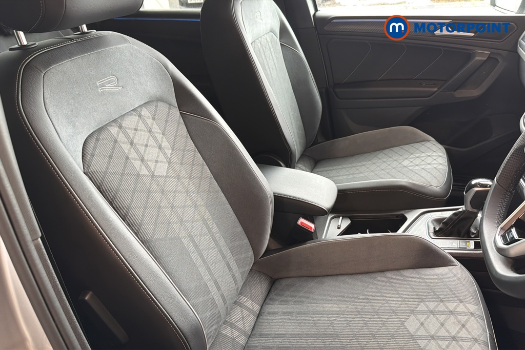 Volkswagen Tiguan Black Edition Automatic Petrol Plug-In Hybrid SUV - Stock Number (1648025) - 10th supplementary image