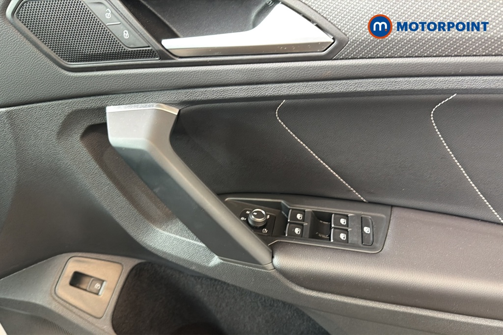 Volkswagen Tiguan Black Edition Automatic Petrol Plug-In Hybrid SUV - Stock Number (1648025) - 19th supplementary image