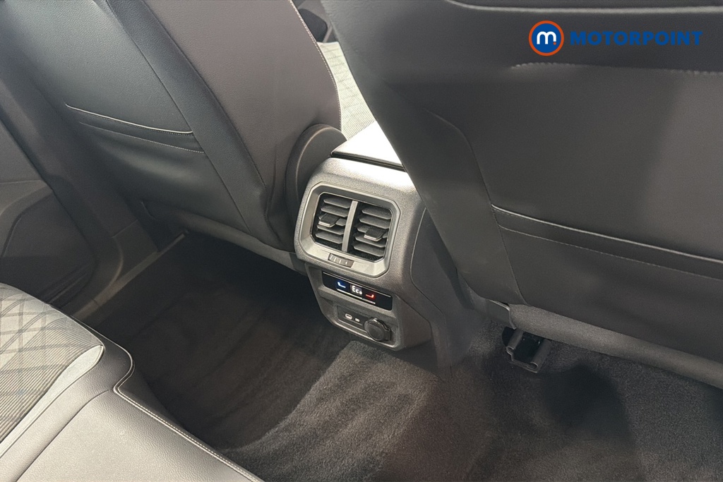 Volkswagen Tiguan Black Edition Automatic Petrol Plug-In Hybrid SUV - Stock Number (1648025) - 28th supplementary image