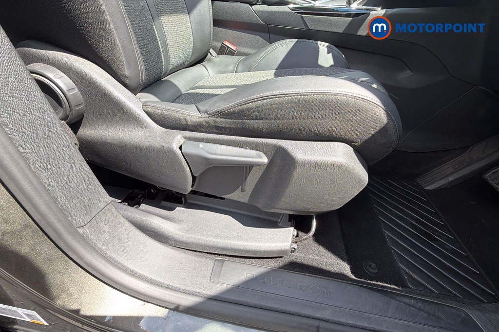 Peugeot 3008 Allure Automatic Petrol SUV - Stock Number (1648043) - 25th supplementary image