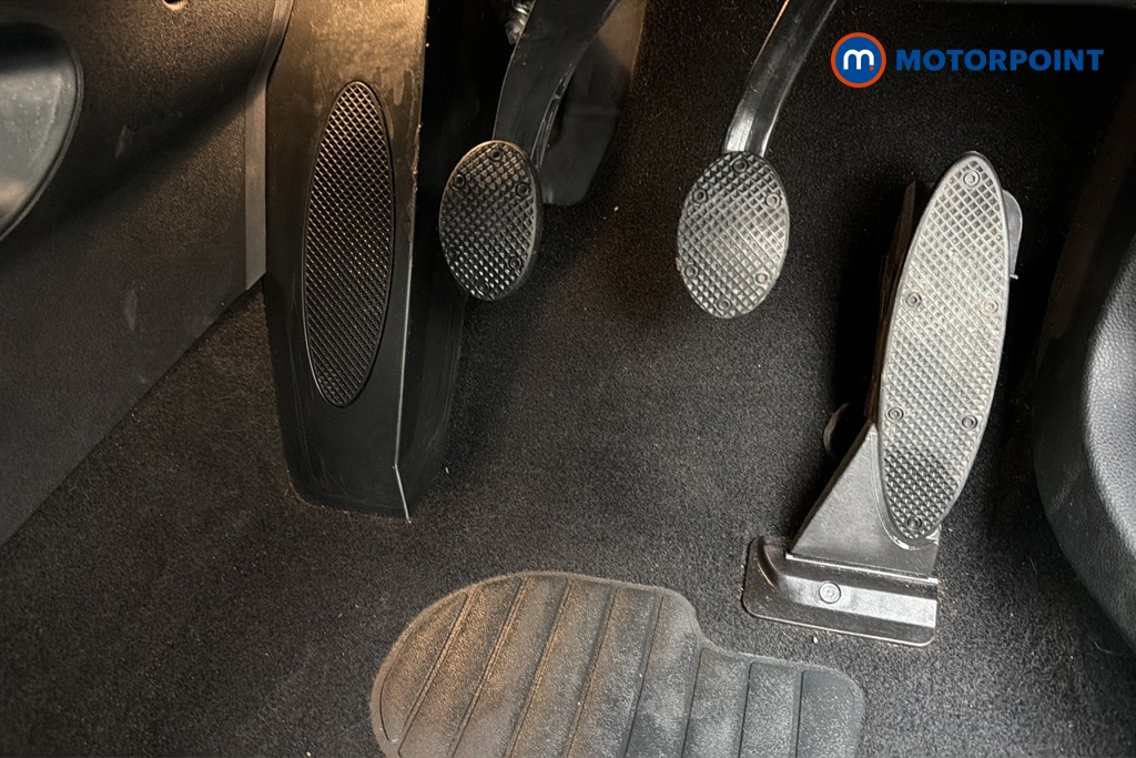 Mini Hatchback Cooper S Classic Manual Petrol Hatchback - Stock Number (1648359) - 24th supplementary image