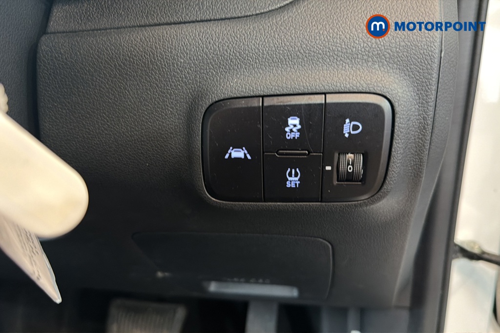 Hyundai I10 Premium Automatic Petrol Hatchback - Stock Number (1648601) - 11th supplementary image