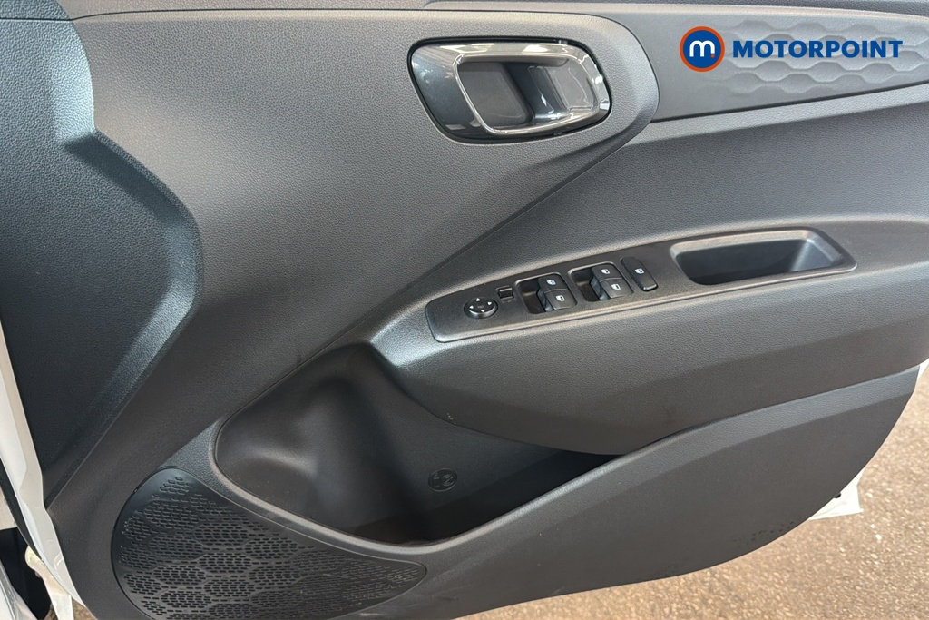 Hyundai I10 Premium Automatic Petrol Hatchback - Stock Number (1648601) - 18th supplementary image