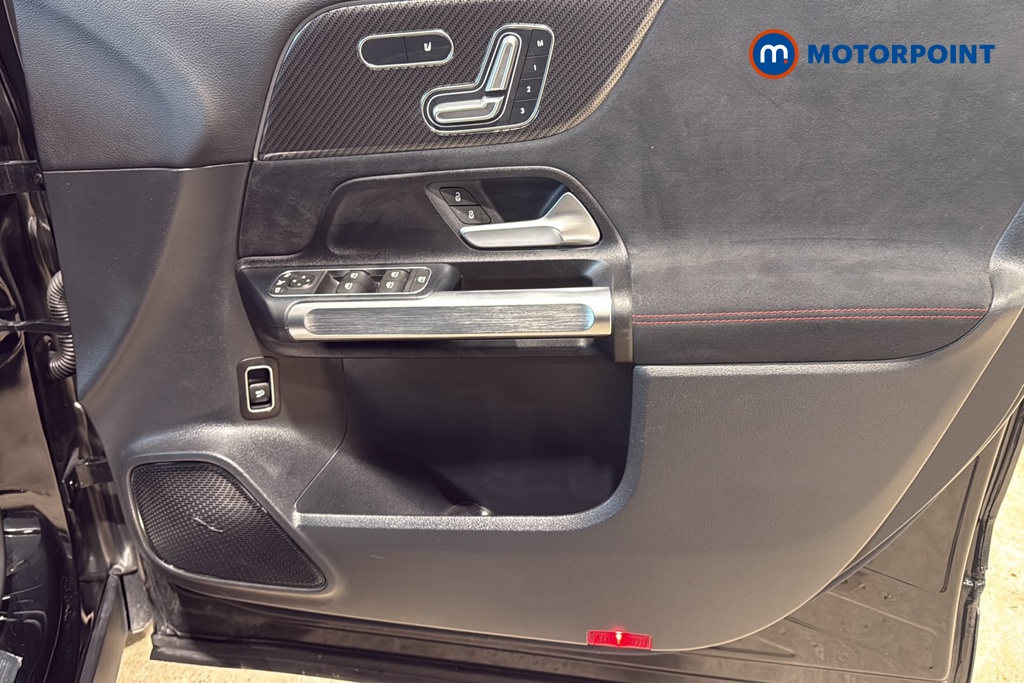 Mercedes-Benz GLB Amg Line Automatic Petrol SUV - Stock Number (1649082) - 18th supplementary image