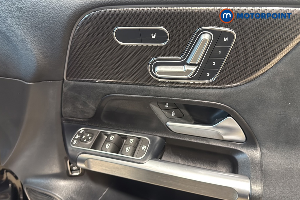 Mercedes-Benz GLB Amg Line Automatic Petrol SUV - Stock Number (1649082) - 19th supplementary image