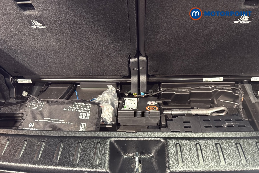 Mercedes-Benz GLB Amg Line Automatic Petrol SUV - Stock Number (1649082) - 33rd supplementary image