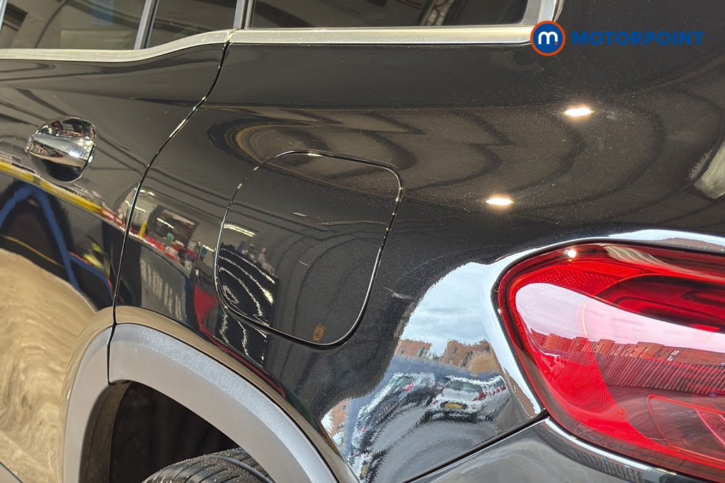 Mercedes-Benz GLB Amg Line Automatic Petrol SUV - Stock Number (1649082) - 41st supplementary image