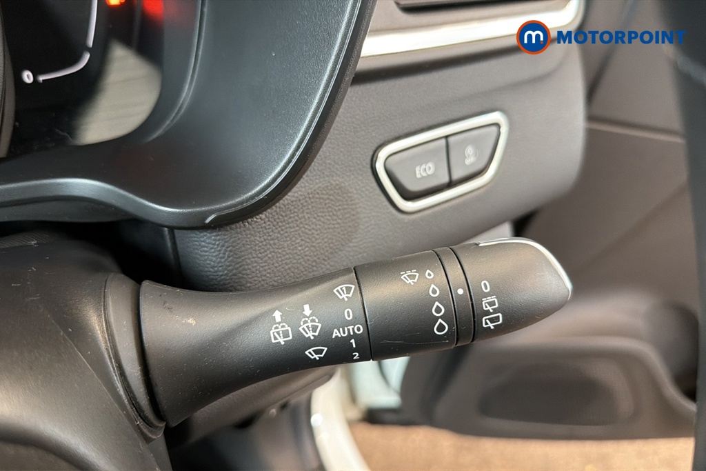 Renault Kadjar Iconic Manual Petrol SUV - Stock Number (1649452) - 6th supplementary image