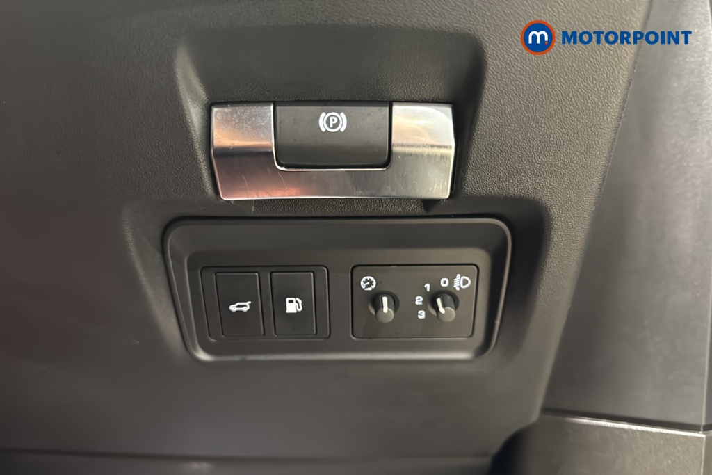 Land Rover Range Rover Evoque Evoque Edition Automatic Petrol Plug-In Hybrid SUV - Stock Number (1649647) - 11th supplementary image