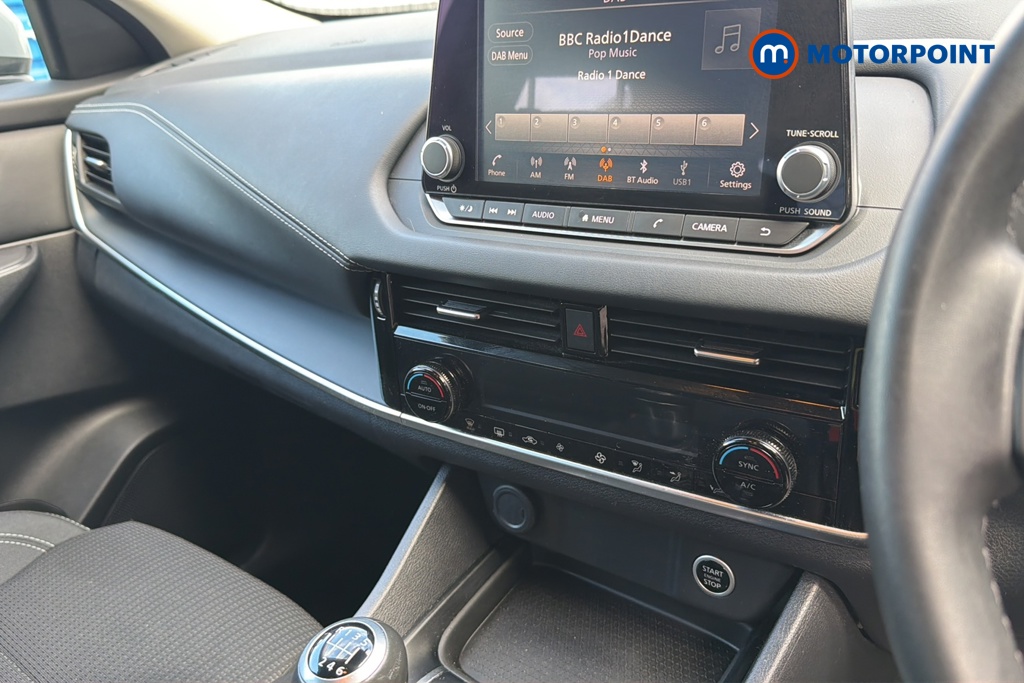 Nissan Qashqai Acenta Premium Manual Petrol SUV - Stock Number (1649660) - 12th supplementary image