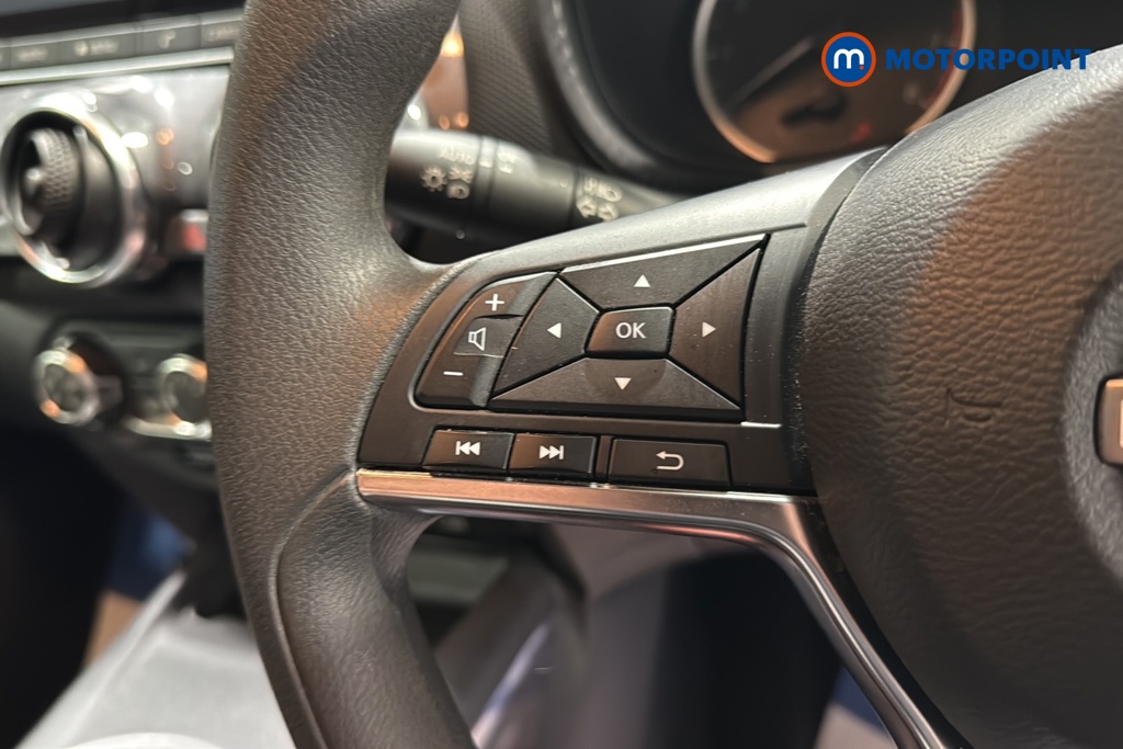 Nissan Juke Acenta Manual Petrol SUV - Stock Number (1649691) - 4th supplementary image
