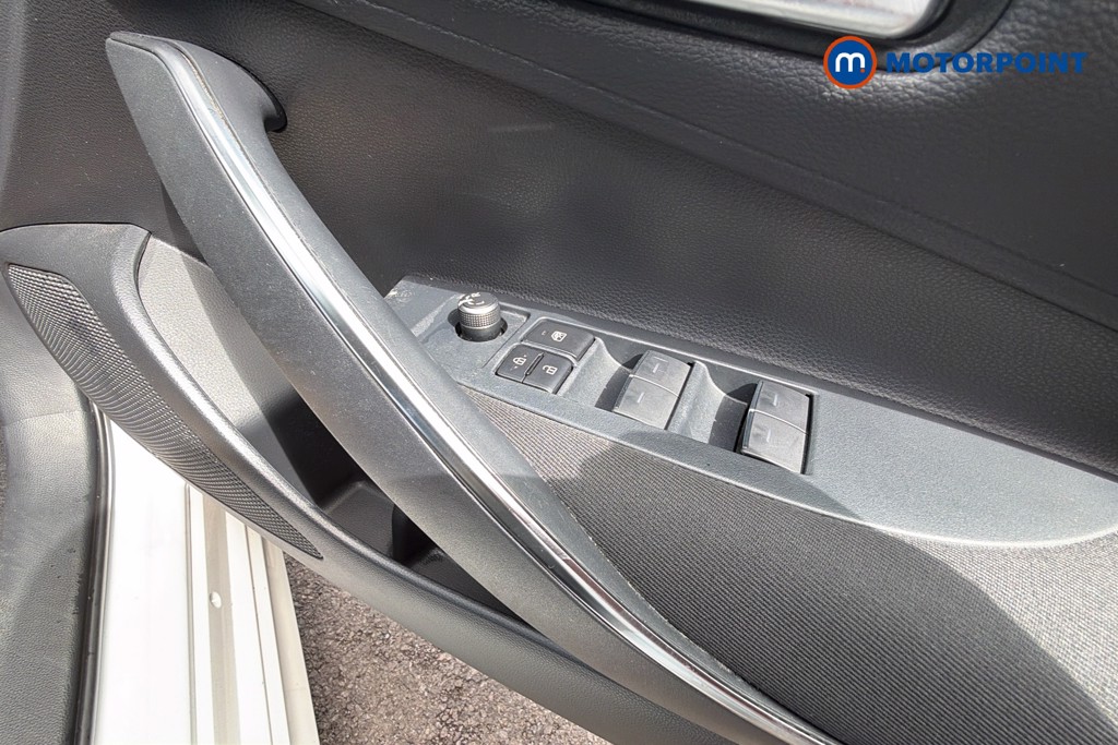 Toyota Corolla Icon Tech Automatic Petrol-Electric Hybrid Hatchback - Stock Number (1634773) - 20th supplementary image