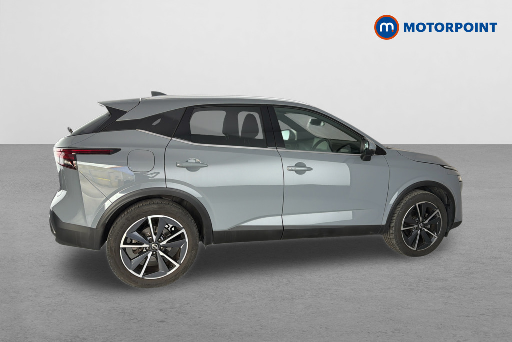 Nissan Qashqai Tekna Automatic Petrol SUV - Stock Number (1635788) - Drivers side