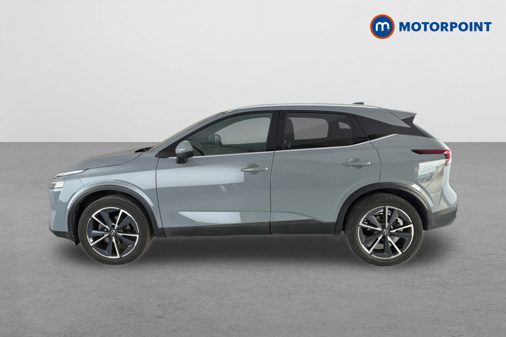 Nissan Qashqai Tekna Automatic Petrol SUV - Stock Number (1635788) - Passenger side