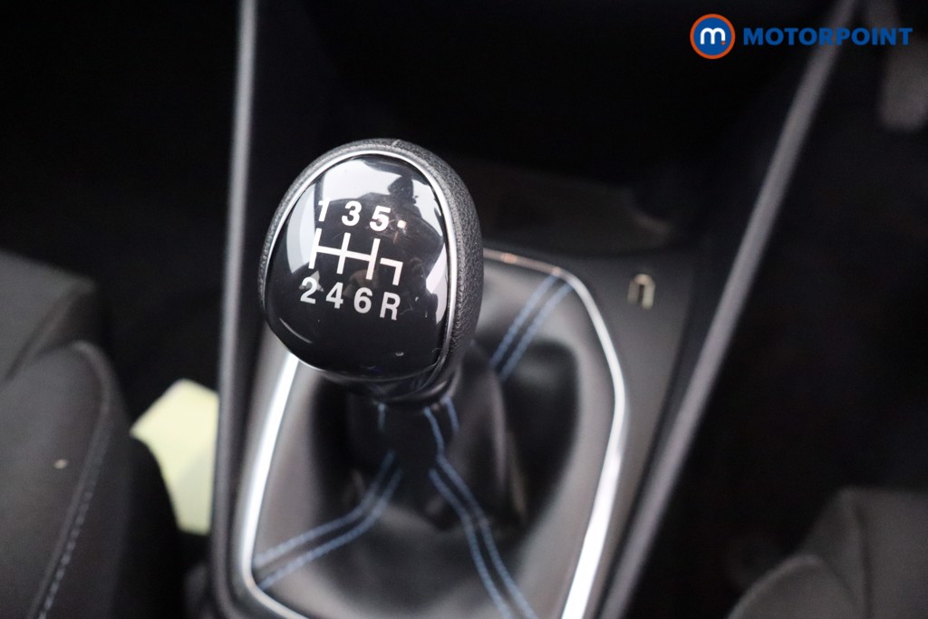 Ford Fiesta Active Manual Petrol Hatchback - Stock Number (1637836) - 4th supplementary image