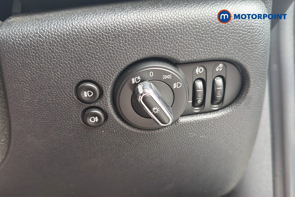 Mini Hatchback Cooper Classic Manual Petrol Hatchback - Stock Number (1639044) - 18th supplementary image