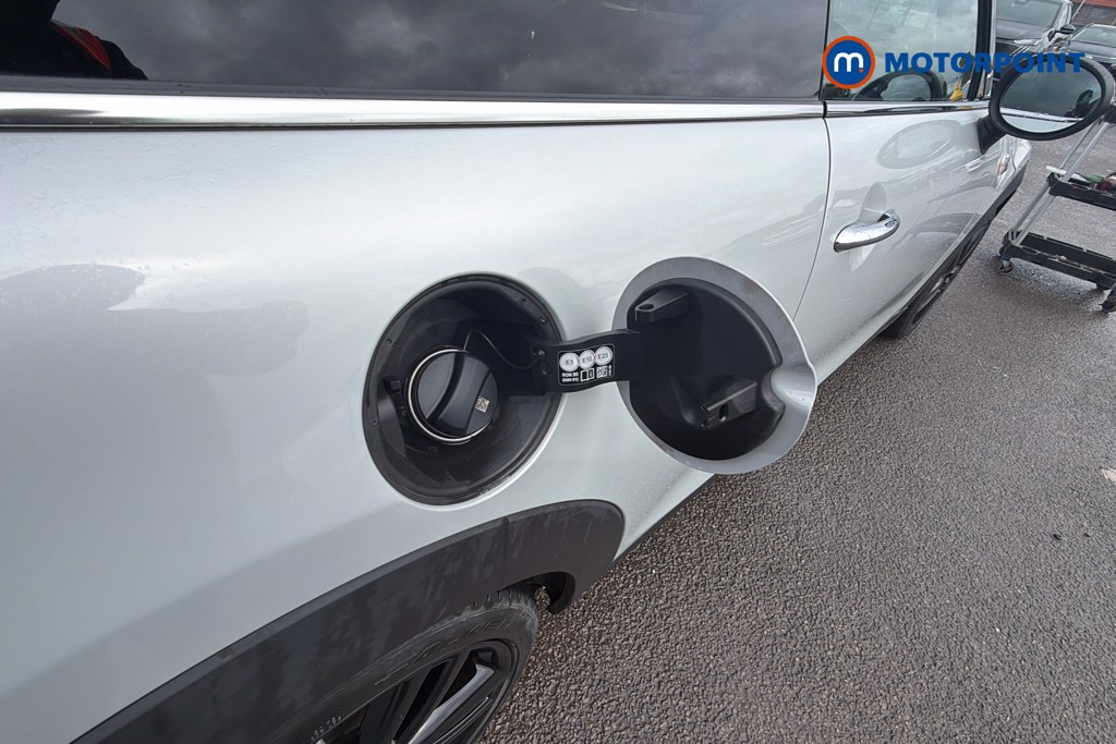 Mini Hatchback Cooper Classic Manual Petrol Hatchback - Stock Number (1639044) - 41st supplementary image
