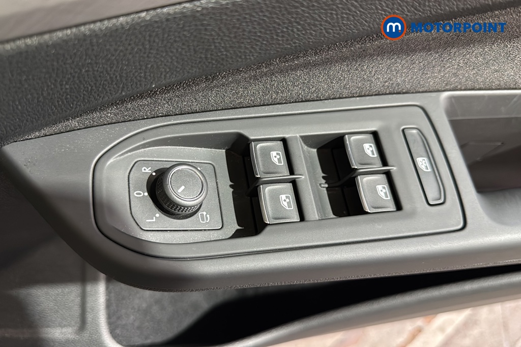 Volkswagen Golf Match Manual Petrol Hatchback - Stock Number (1639620) - 19th supplementary image