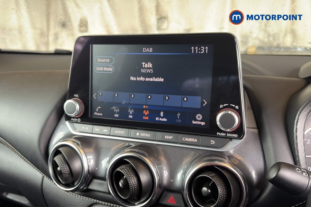 Nissan Juke N-Connecta Automatic Petrol SUV - Stock Number (1641230) - 9th supplementary image