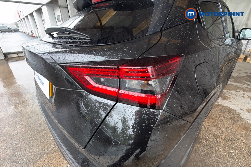 Nissan Juke N-Connecta Automatic Petrol SUV - Stock Number (1641230) - 38th supplementary image