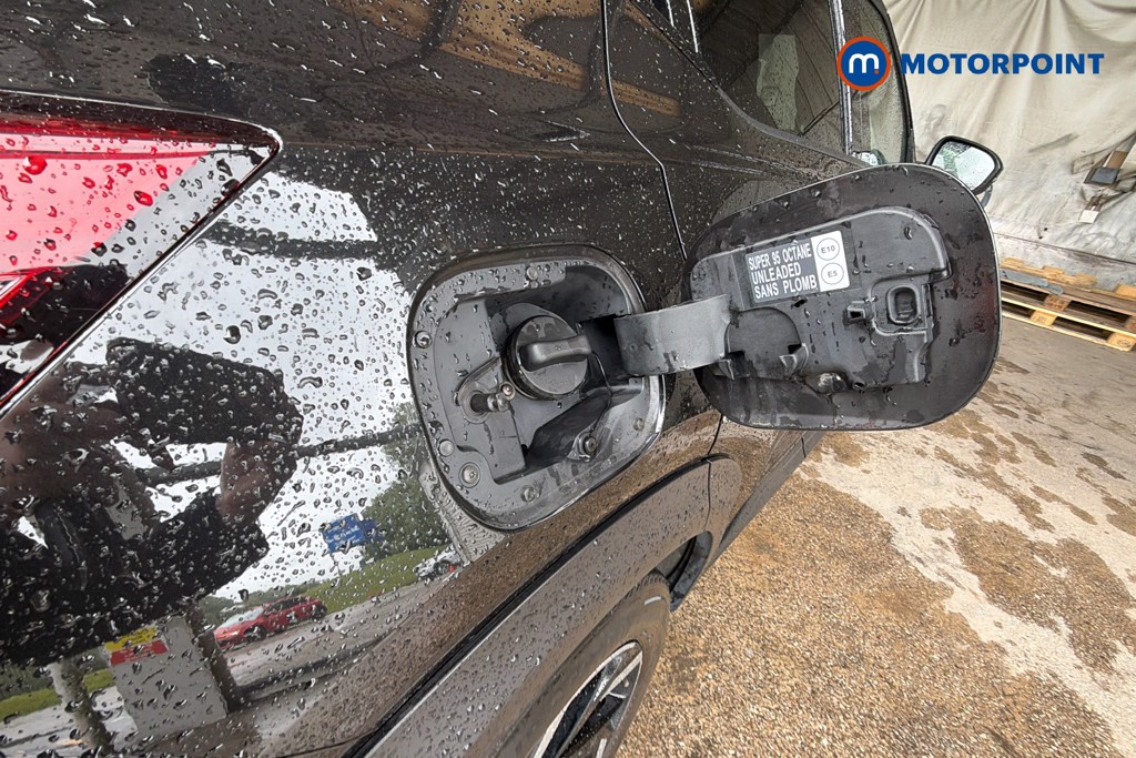 Nissan Juke N-Connecta Automatic Petrol SUV - Stock Number (1641230) - 41st supplementary image