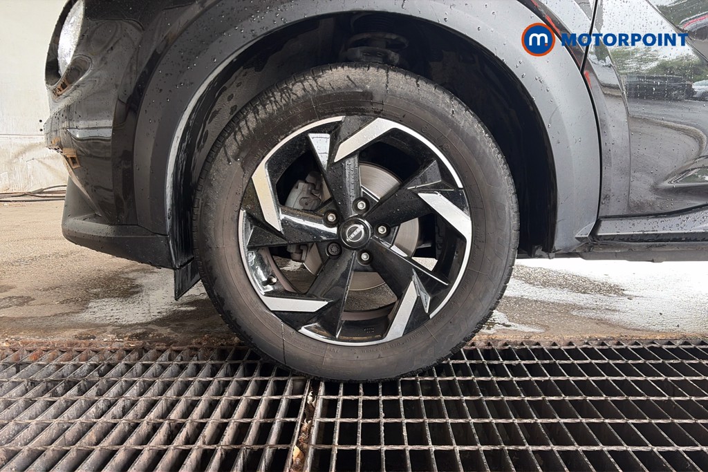 Nissan Juke N-Connecta Automatic Petrol SUV - Stock Number (1641230) - 47th supplementary image
