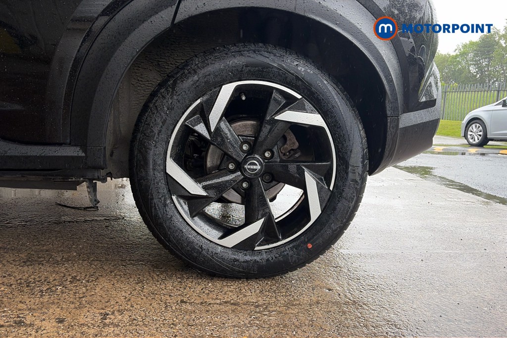 Nissan Juke N-Connecta Automatic Petrol SUV - Stock Number (1641230) - 48th supplementary image