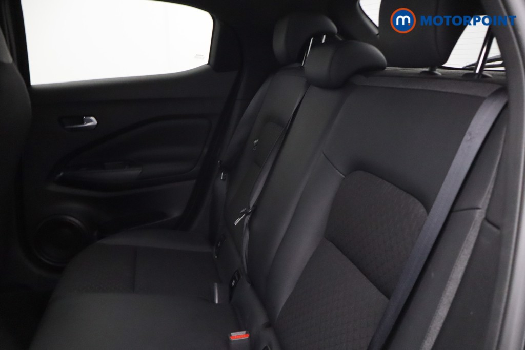 Nissan Juke N-Connecta Manual Petrol SUV - Stock Number (1642390) - 11th supplementary image